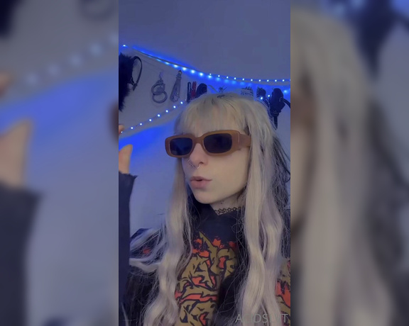 ACIDSLVT aka Acidslvt OnlyFans - NSFW TikTok’s r back u are welcome