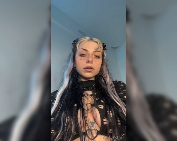 ACIDSLVT aka Acidslvt OnlyFans - Thought only y’all can see my fvck face also hi I’ll make more NSFW TikTok’s as requested
