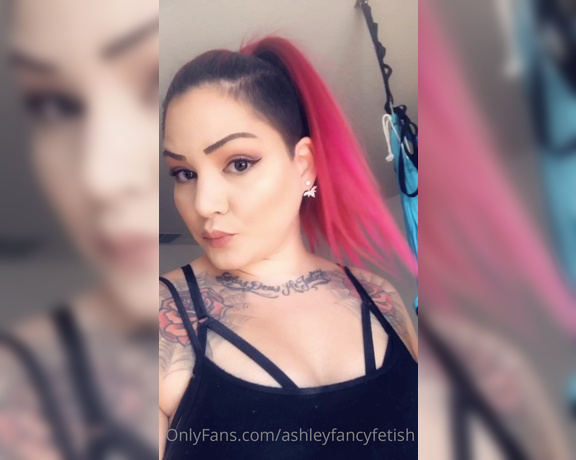 Ashleyfancyfetish aka Ashleyfancyfetish OnlyFans - New hair, whose this