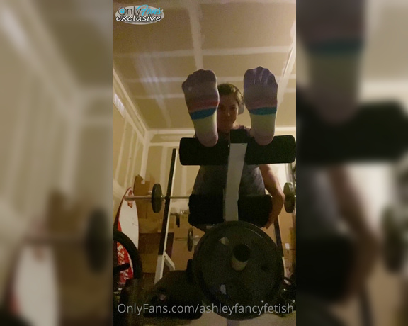 Ashleyfancyfetish aka Ashleyfancyfetish OnlyFans - Gym feets Swipe to the end for a video I enjoy removing my shoes and making you sit and count re 7