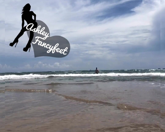 Ashleyfancyfetish aka Ashleyfancyfetish OnlyFans - #beachlife #gettingwet