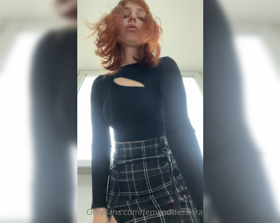 Goddess Kira aka Femgoddesskira OnlyFans - I know you want to snuggle up to mommys ass