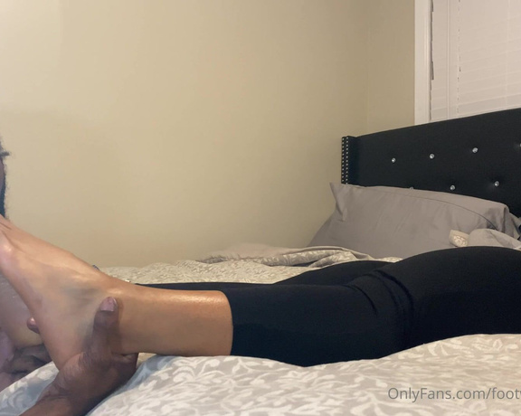 The Foot Worship Legend aka Enjoyyourfetish OnlyFans - @dejatoes