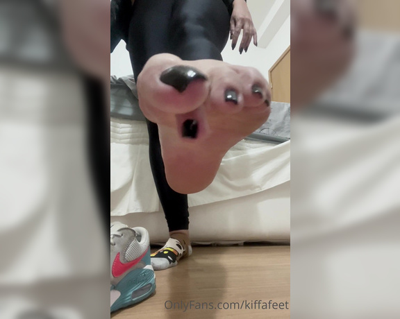 Kiffa Feet aka Kiffafeet OnlyFans - Removing my sweaty and super stinky sneakers I was wearing yesterday just for you