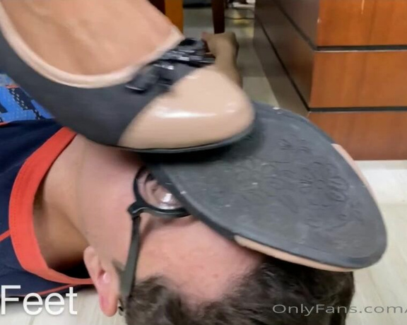 Kiffa Feet aka Kiffafeet OnlyFans - This video won a survey and I forgot to post, so now I am posting, sorry about that Hot School