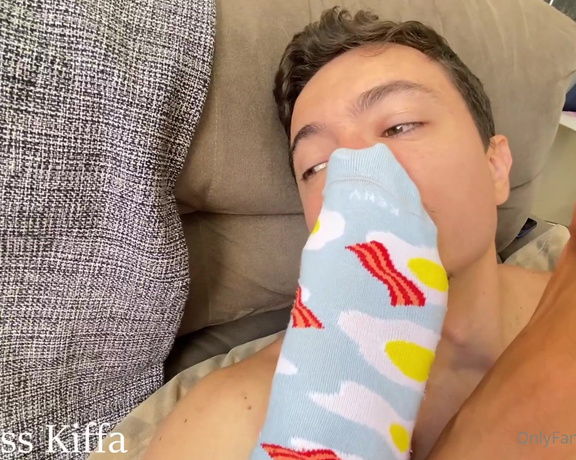 Kiffa Feet aka Kiffafeet OnlyFans - Heyy Ive just sent the extra full vdeo for my loyal fans who has the renew on, if you do not hav