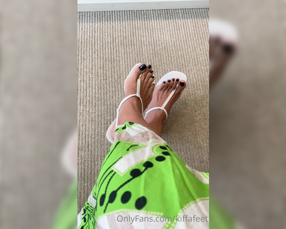 Kiffa Feet aka Kiffafeet OnlyFans - New Black pedicure Available for videochat and customs