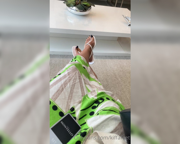 Kiffa Feet aka Kiffafeet OnlyFans - New Black pedicure Available for videochat and customs