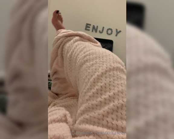 Kiffa Feet aka Kiffafeet OnlyFans - Swallen tired toes