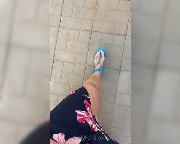 Kiffa Feet aka Kiffafeet OnlyFans - Good morning with my sexy legs and blue sandals