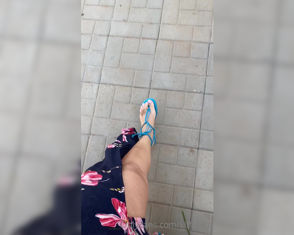 Kiffa Feet aka Kiffafeet OnlyFans - Good morning with my sexy legs and blue sandals