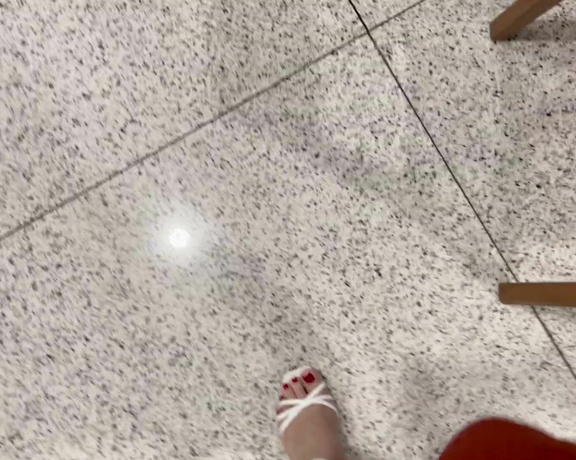 Lana Noccioli aka Lananoccioli OnlyFans - I went in the mall last night and record those mini clips for you my lovers! Hope you love watch m 1