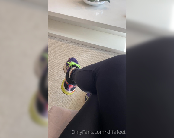 Kiffa Feet aka Kiffafeet OnlyFans - I am in my surgery appointment and I am going to gym after it Like it if you want a video removing