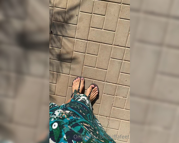 Kiffa Feet aka Kiffafeet OnlyFans - Walking today