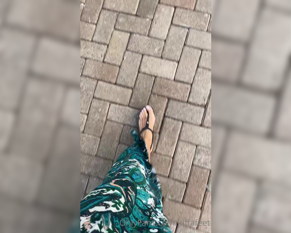 Kiffa Feet aka Kiffafeet OnlyFans - Walking today