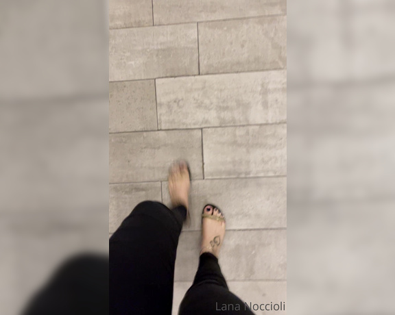 Lana Noccioli aka Lananoccioli OnlyFans - Short video walking today… If youd met me outside, would you stop me to talk