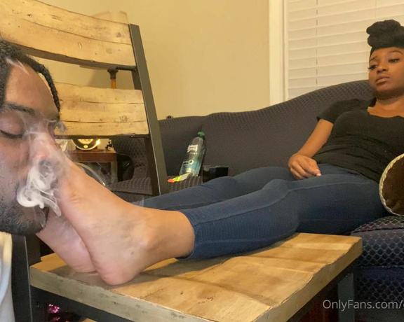 The Foot Worship Legend aka Enjoyyourfetish OnlyFans - Sniffing @melanatedbossfeet Part 2