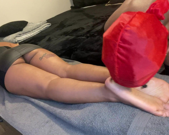 The Foot Worship Legend aka Enjoyyourfetish OnlyFans - @berry datbrat