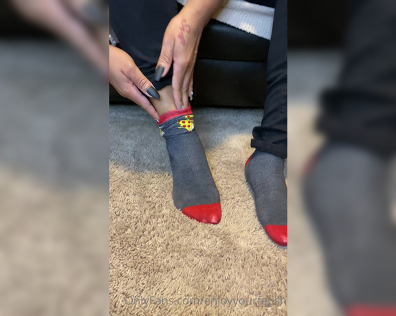 The Foot Worship Legend aka Enjoyyourfetish OnlyFans - Boot and sock removal with @mytoptiertoes enjoy these perfect feet