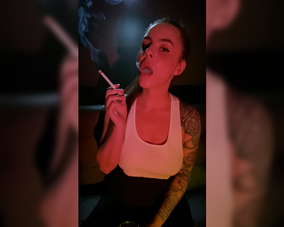 ManyVids - Dani Lynn - Smoking-Close-Up-18