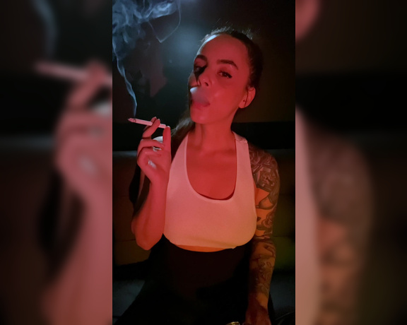 ManyVids - Dani Lynn - Smoking-Close-Up-18