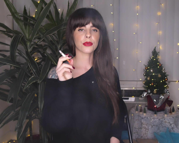 ManyVids - Dani Lynn - Smoking-in-Knit-Sweater