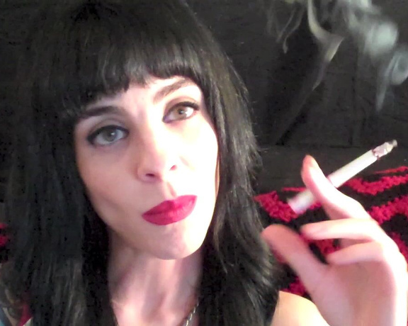 ManyVids - Dani Lynn - Smoking-in-White-Pants