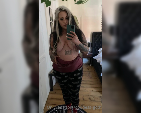 Goddess Goth aka Goddess_goth OnlyFans - Help me get undressed