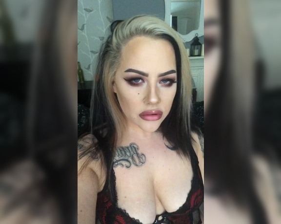 Goddess Goth aka Goddess_goth OnlyFans - As requested to see my tongue