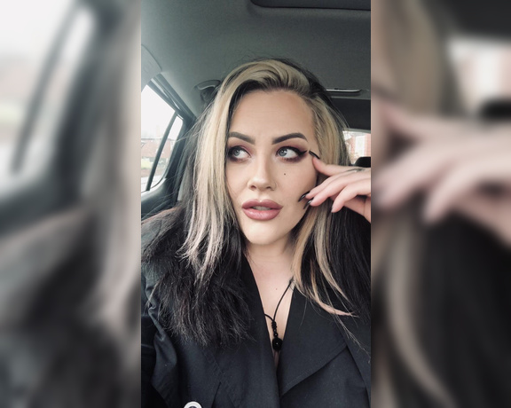 Goddess Goth aka Goddess_goth OnlyFans - The risks of driving