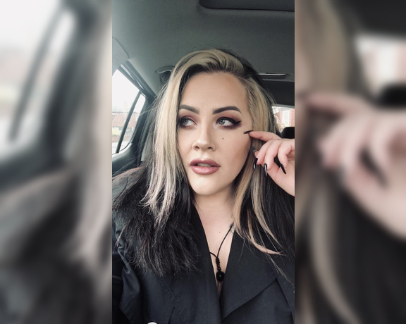 Goddess Goth aka Goddess_goth OnlyFans - The risks of driving