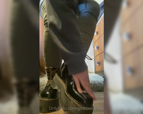 Goddess Nixie aka Goddessnixie OnlyFans - Silent doc marten dirty foot worship clean them with your tongue