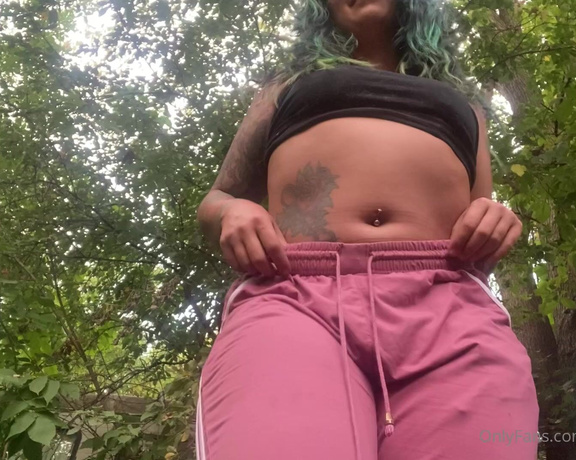 Goddess Nixie aka Goddessnixie OnlyFans - Who loves a good naked sweaty ass!