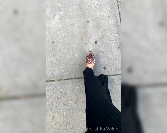 Anushka Velvet aka Anushkavelvet OnlyFans - Walk to the train with