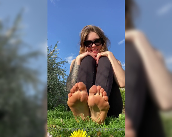 Goddess Aven aka Aventurinex OnlyFans - On a cloud nine The summer has finally come to Europe and you know it’s time to get some sun on