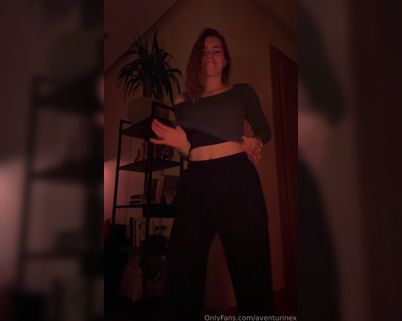 Goddess Aven aka Aventurinex OnlyFans - A little tease dance before sleep