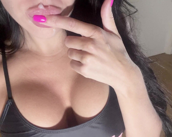 Pretty in Pink aka Prettyinpinkxoxofficial OnlyFans - Do I look cute with cum on my face 2