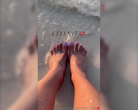 Thee Celestial foot goddess aka Thee_celeste OnlyFans - Toe wiggles, beach and sand