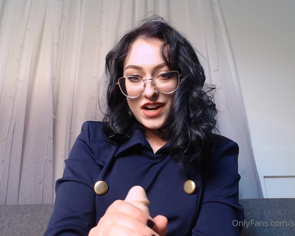 Goddess Sara aka Saradoesscience OnlyFans - You booked the full service package for your Honeymoon, did you not realize that came with a bellhop