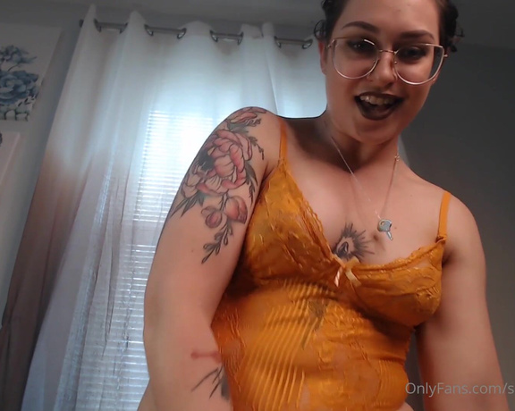 Goddess Sara aka Saradoesscience OnlyFans - What present do I want for mothers day I just want to see my cock disappear in your ass STRAP ON