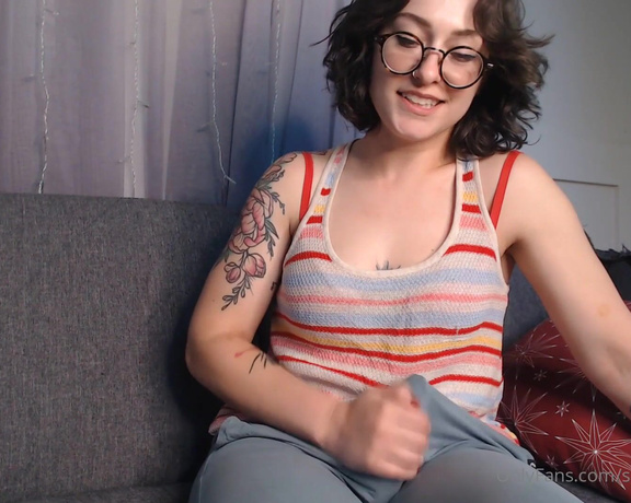 Goddess Sara aka Saradoesscience OnlyFans - Oh you noticed the bulge in my pants Wellare you gonna suck my girldick or not
