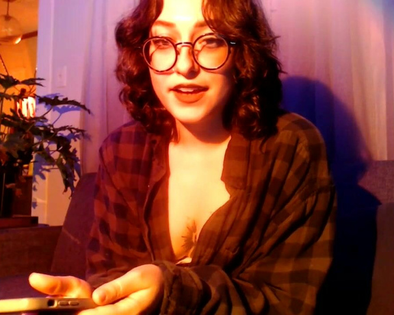 Goddess Sara aka Saradoesscience OnlyFans - Stream started at 10142023 0203 am Just chillin tbh