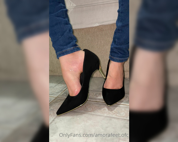 Pezinhos da Amora aka Amorafeetofc OnlyFans - High heels footjob, you gays ask me so much so here is I hope you like it 2