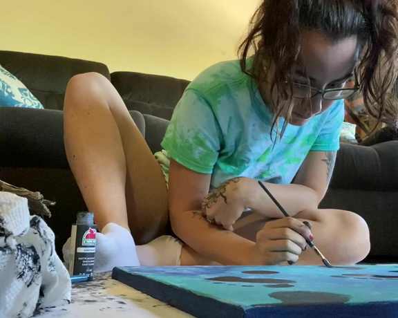 Capri aka Capritoes OnlyFans - I made a custom foot print painting for Someone It was so much fun if anyone else would like some