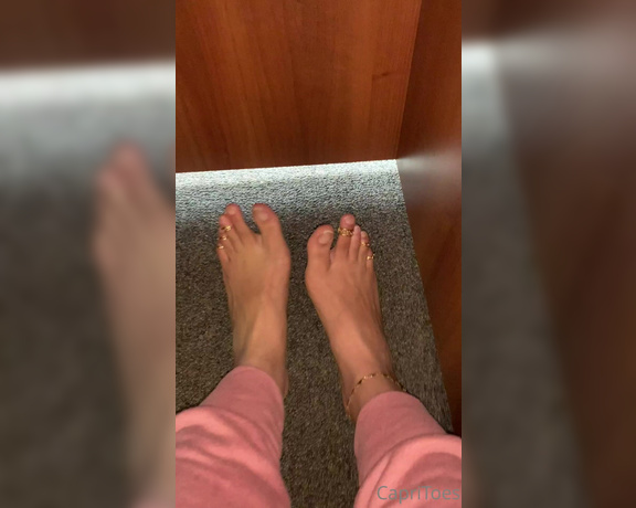 Capri aka Capritoes OnlyFans - How cute are these long toes Her page is @noladior if you follow her Tell her I sent you 1