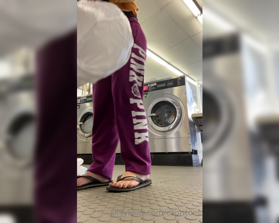 Capri aka Capritoes OnlyFans - Sorry for the delay My wifi suckssss My showing my soles in the laundromat