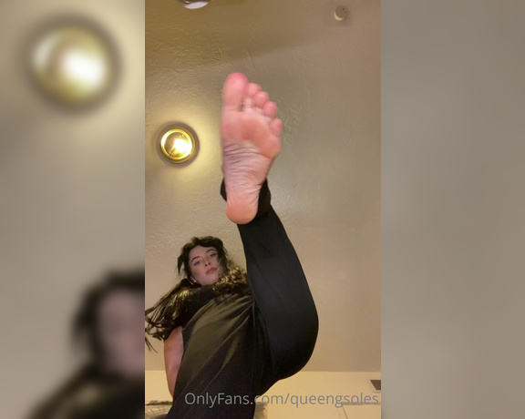 Gia Marie aka Queengsoles OnlyFans - GIANTESS  crushing many tinys before you