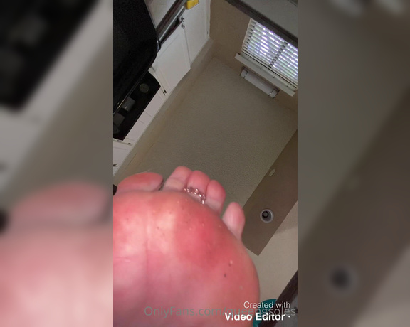 Gia Marie aka Queengsoles OnlyFans - Stomping on you Bc I hate you