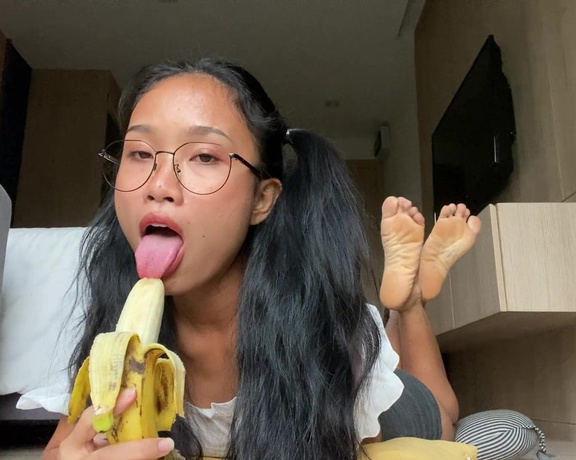 Goddess aka Goddessnutty2 OnlyFans - Bananas are useful