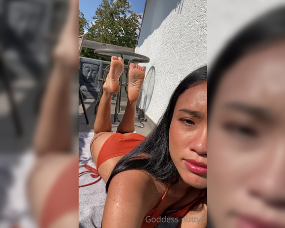 Goddess aka Goddessnutty2 OnlyFans - My feet need to get sun